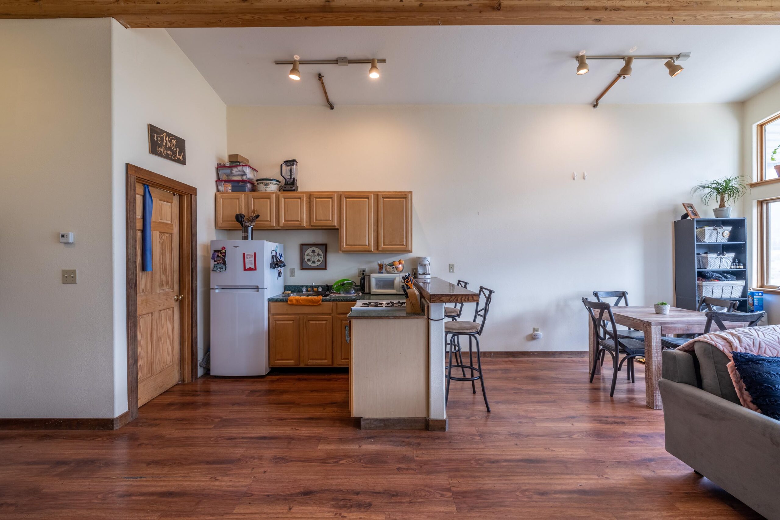 571 Riverland Drive, Crested Butte Colorado - apartment kitchen