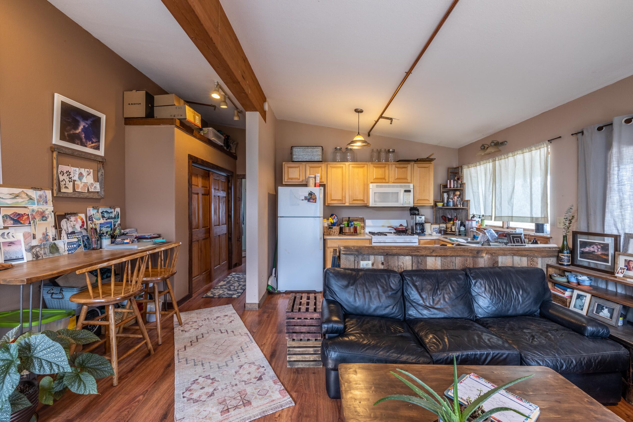 571 Riverland Drive, Crested Butte Colorado - apartment living room_kitchen