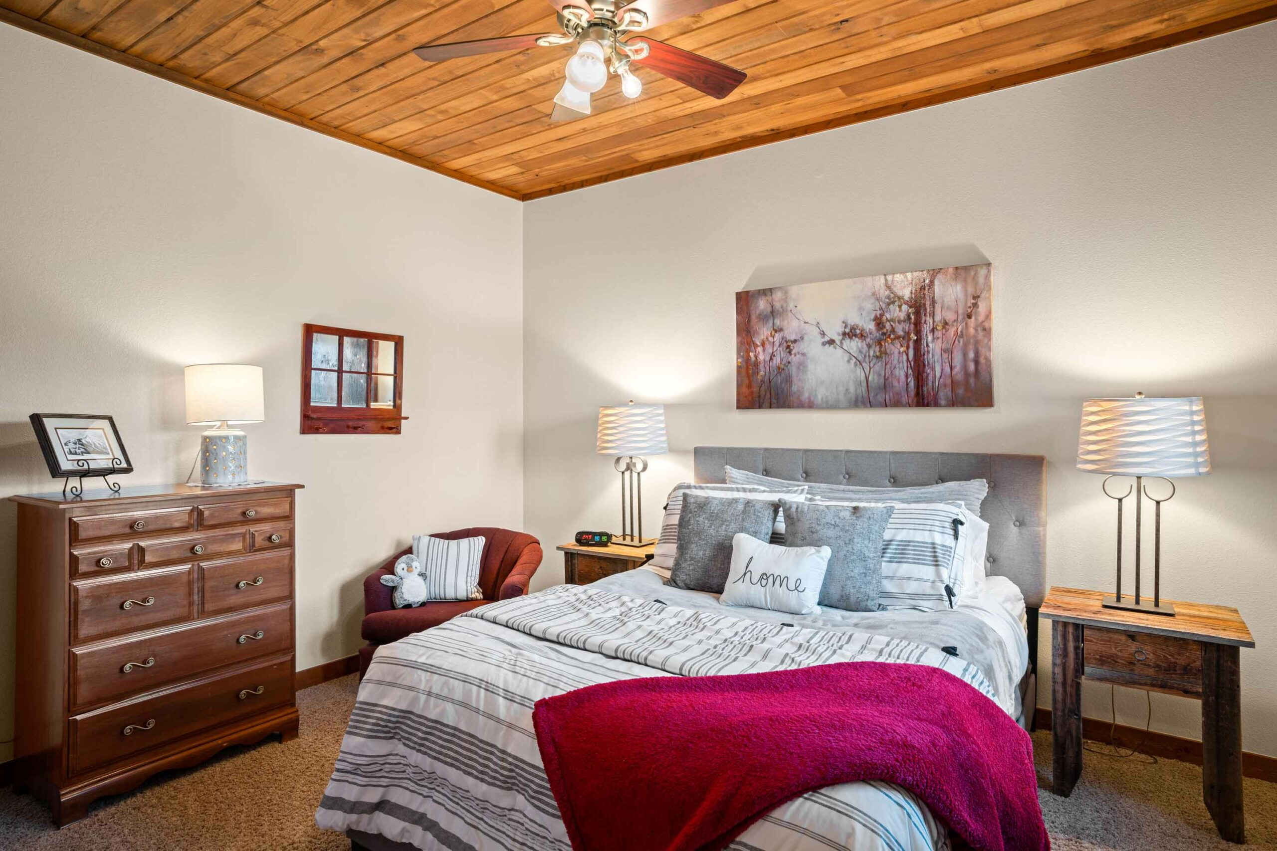45 Creek Cove Crested Butte, CO -2nd Level Queen Bedroom