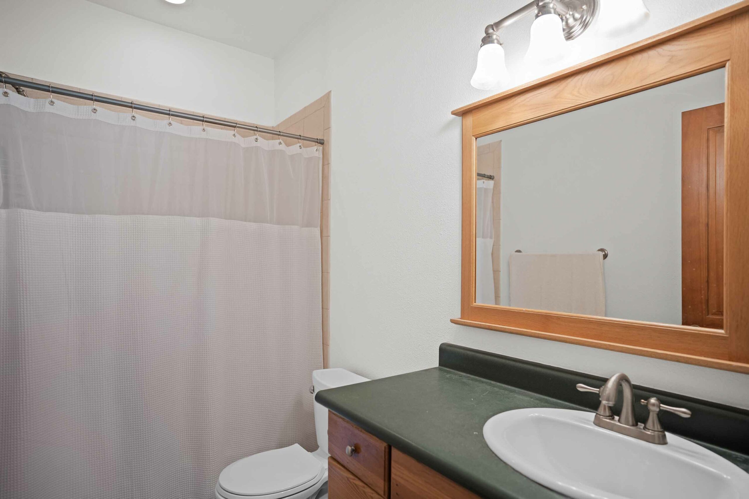 45 Creek Cove Crested Butte, CO -Garage Apartment Bathroom